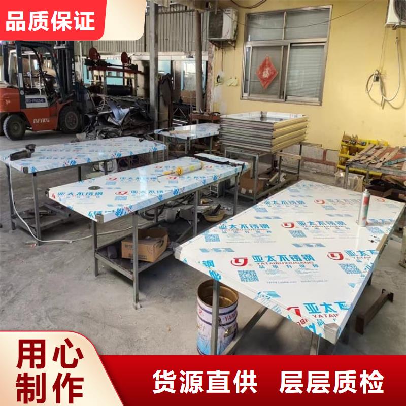 推拉铅门图片