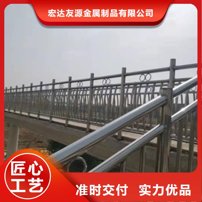 实力雄厚的公路防撞护栏生产厂家