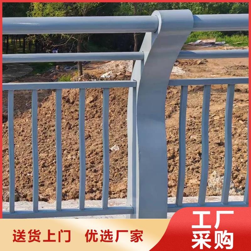 直销鑫方达仿木纹河道护栏栏杆不锈钢河道栏杆欢迎来厂考察