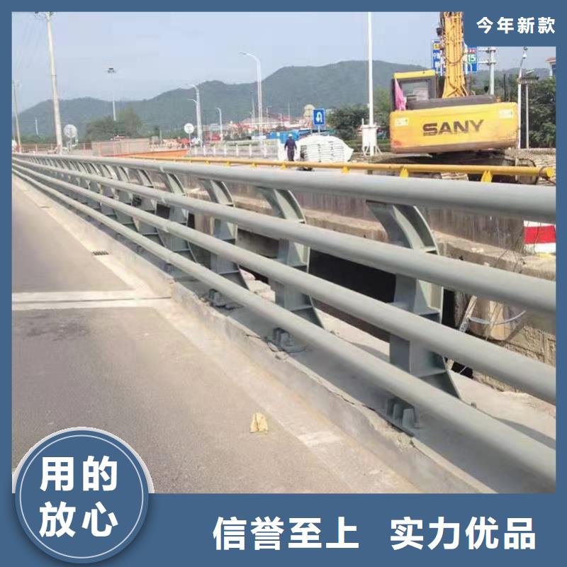 道路护栏国道抗冲击围栏材质实在