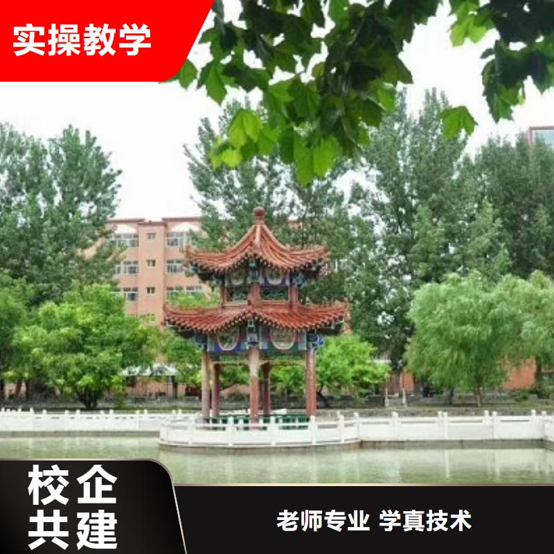 数控学校哪个学校能学开挖掘机铲车叉车专业齐全