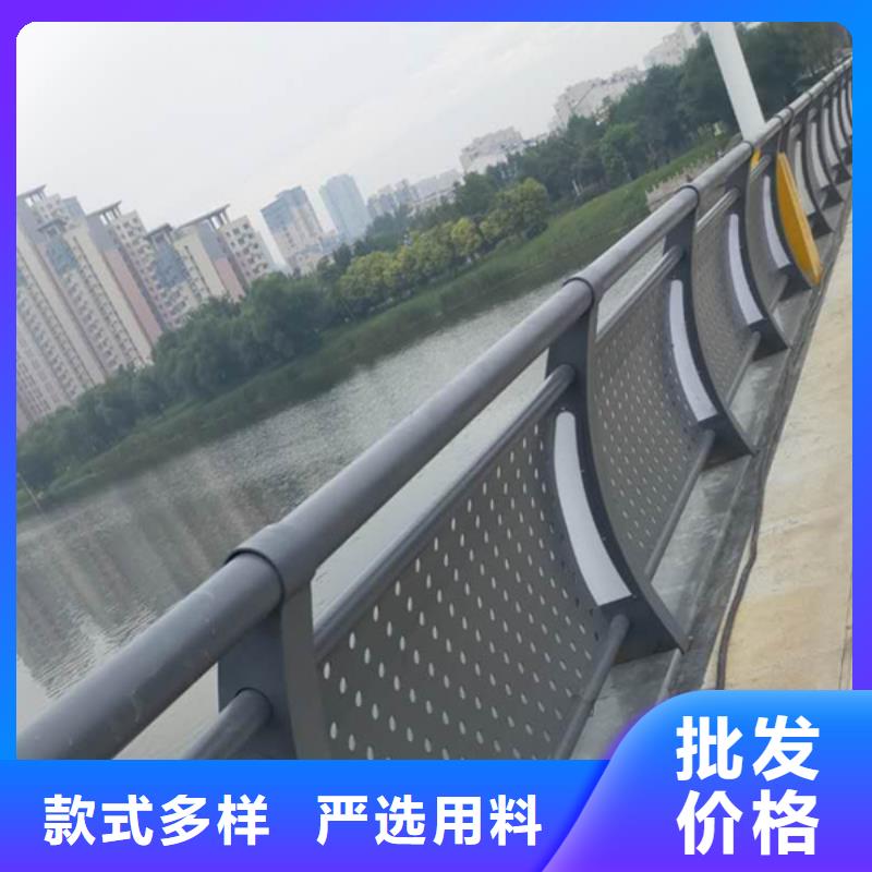 批发公路灯光护栏的厂家