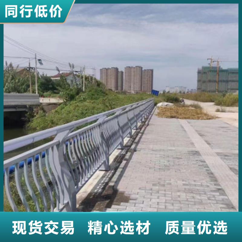 出厂价格广东深圳龙城街道桥梁防撞护栏生产厂家